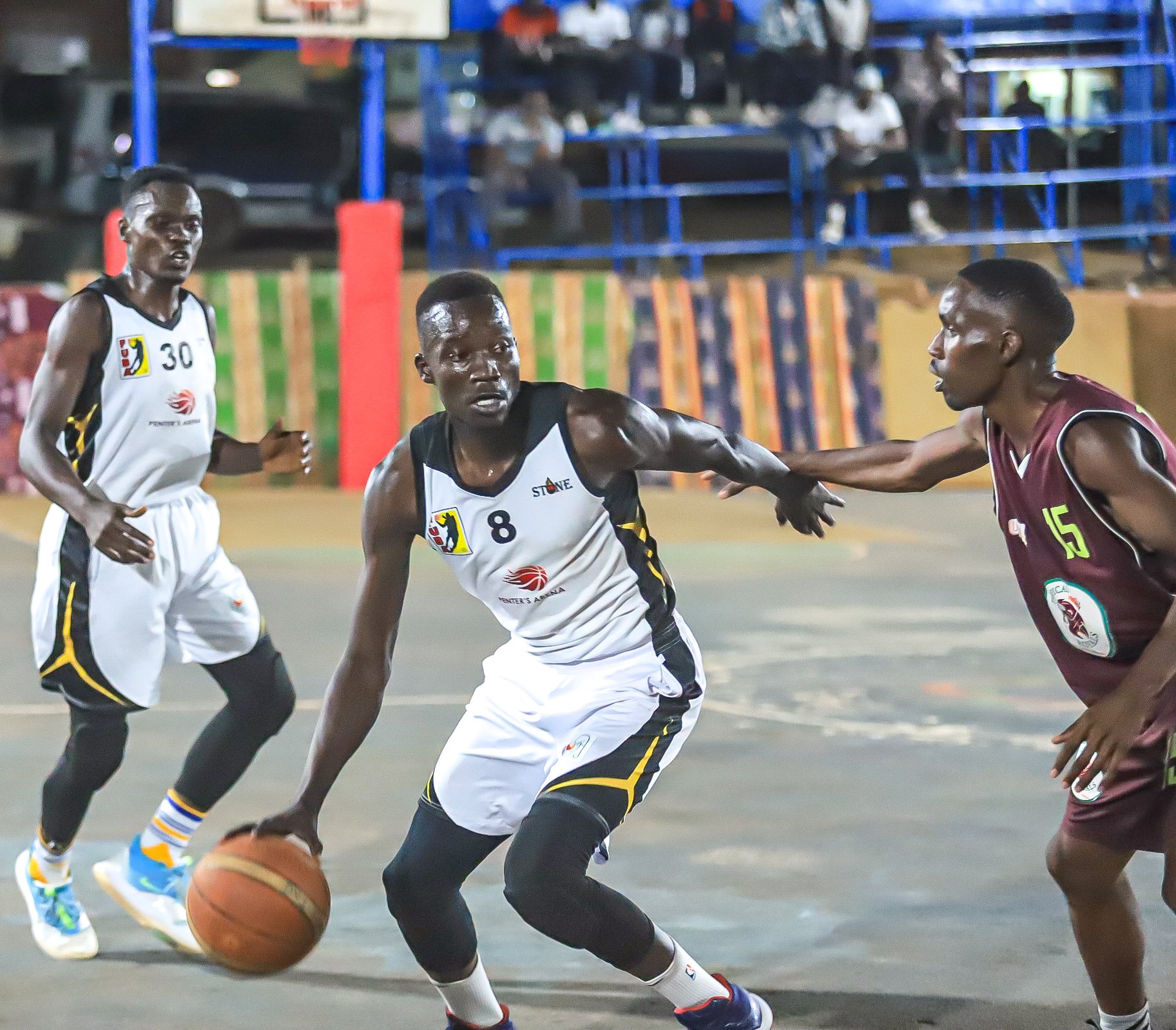 Livingstone clinch victory at the death, Legends easily sail past Tigers.