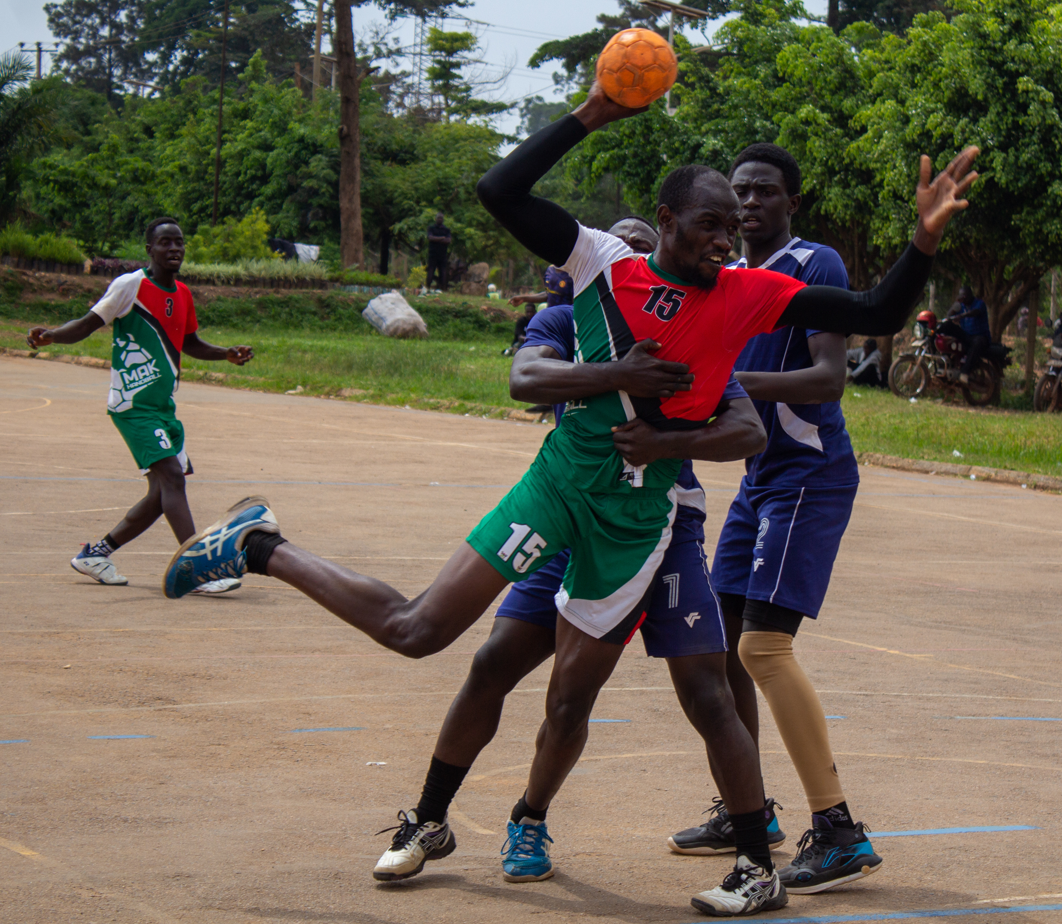 Makerere quash Police. Uganda Handball Super League Game day 26/27.
