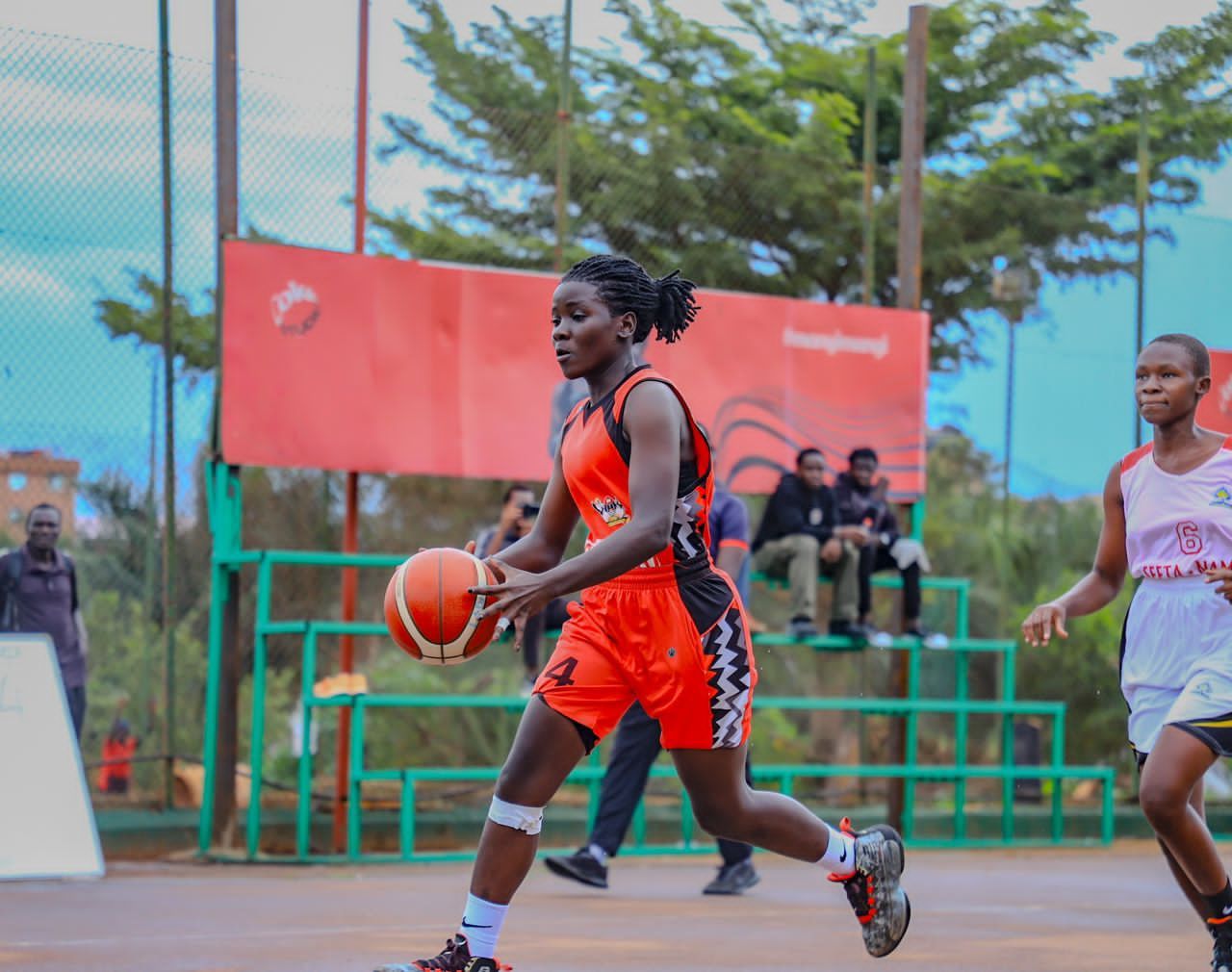 Mak Sparks register first victory